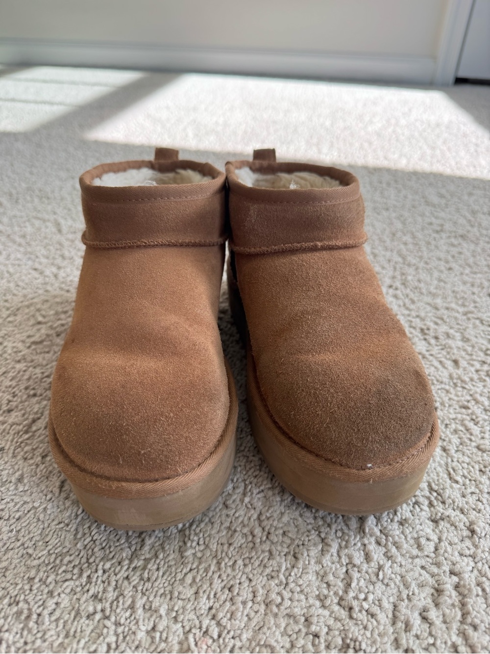 UGG® Kids' Classic Ultra Mini Platform Boot - size 5